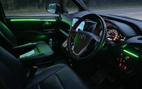 Toyota Esquire I, 2017 год, 2 850 000 рублей, 3 фотография