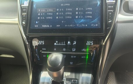 Toyota Harrier, 2018 год, 3 000 000 рублей, 12 фотография