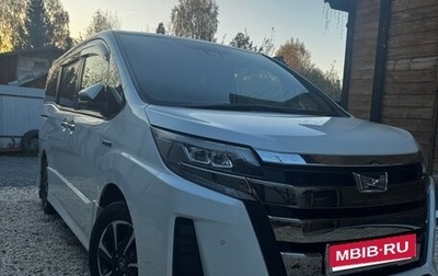 Toyota Noah III, 2019 год, 2 400 000 рублей, 1 фотография