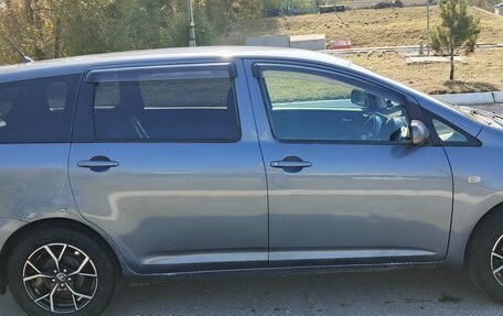 Toyota Wish II, 2003 год, 555 000 рублей, 25 фотография