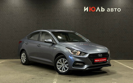 Hyundai Solaris II рестайлинг, 2017 год, 1 100 000 рублей, 3 фотография