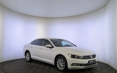 Volkswagen Passat B8 рестайлинг, 2019 год, 2 190 000 рублей, 3 фотография