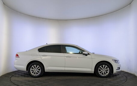 Volkswagen Passat B8 рестайлинг, 2019 год, 2 190 000 рублей, 4 фотография