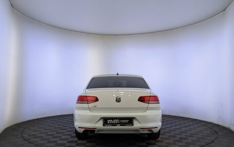 Volkswagen Passat B8 рестайлинг, 2019 год, 2 190 000 рублей, 6 фотография