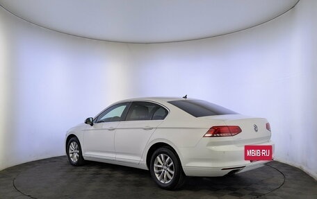 Volkswagen Passat B8 рестайлинг, 2019 год, 2 190 000 рублей, 7 фотография
