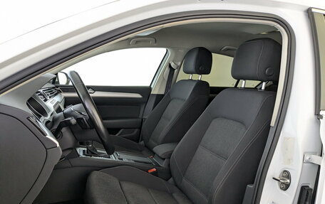 Volkswagen Passat B8 рестайлинг, 2019 год, 2 190 000 рублей, 20 фотография