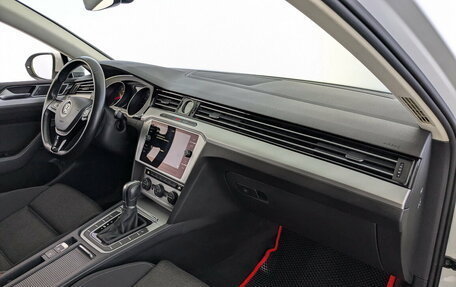 Volkswagen Passat B8 рестайлинг, 2019 год, 2 190 000 рублей, 21 фотография
