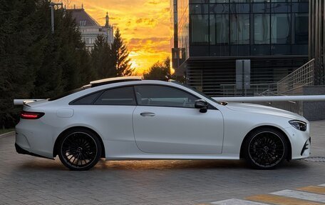 Mercedes-Benz E-Класс, 2021 год, 4 350 000 рублей, 6 фотография