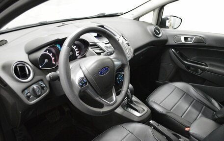Ford Fiesta, 2016 год, 850 000 рублей, 10 фотография