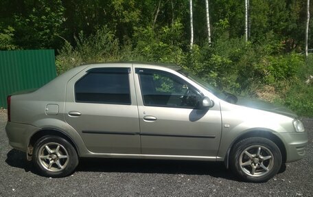 Renault Logan I, 2013 год, 270 000 рублей, 3 фотография