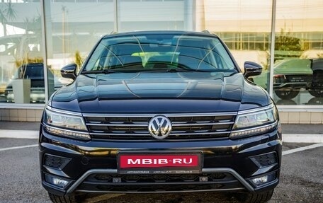 Volkswagen Tiguan II, 2017 год, 2 498 000 рублей, 2 фотография