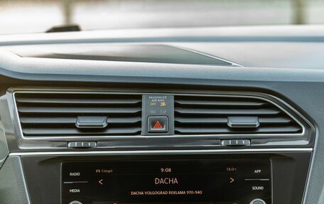 Volkswagen Tiguan II, 2017 год, 2 498 000 рублей, 21 фотография