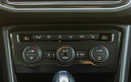 Volkswagen Tiguan II, 2017 год, 2 498 000 рублей, 24 фотография