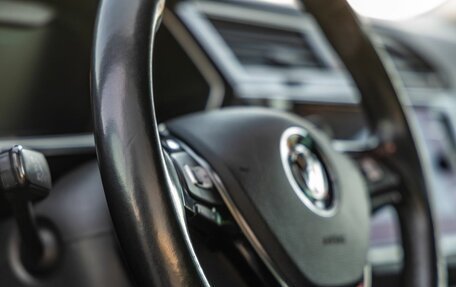 Volkswagen Tiguan II, 2017 год, 2 498 000 рублей, 31 фотография