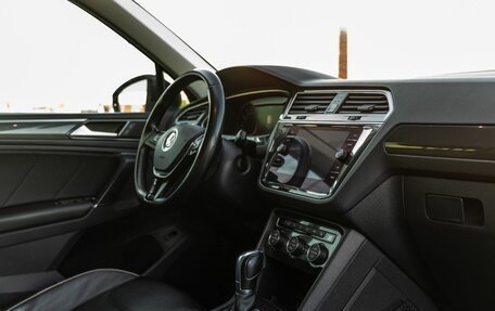 Volkswagen Tiguan II, 2017 год, 2 498 000 рублей, 32 фотография