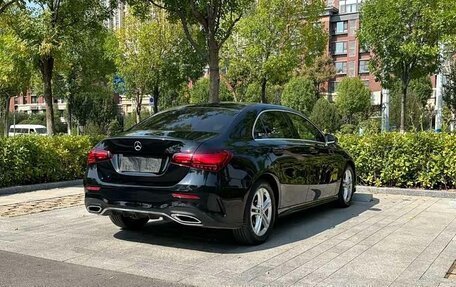 Mercedes-Benz A-Класс, 2023 год, 1 550 000 рублей, 4 фотография