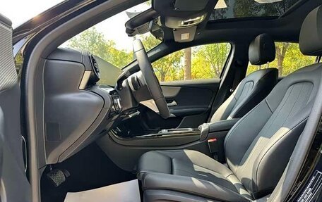 Mercedes-Benz A-Класс, 2023 год, 1 550 000 рублей, 8 фотография