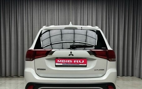 Mitsubishi Outlander III рестайлинг 3, 2019 год, 2 149 000 рублей, 5 фотография