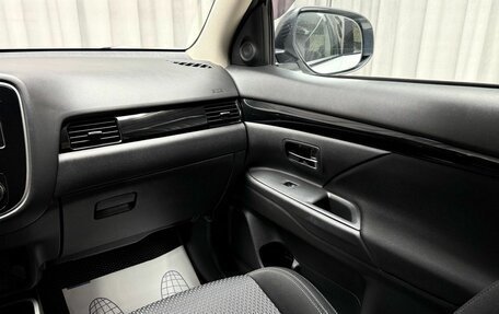 Mitsubishi Outlander III рестайлинг 3, 2019 год, 2 149 000 рублей, 24 фотография