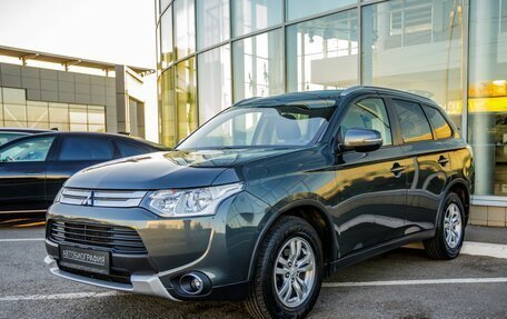 Mitsubishi Outlander III рестайлинг 3, 2014 год, 1 568 000 рублей, 3 фотография