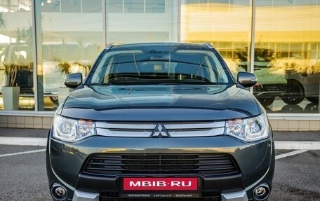 Mitsubishi Outlander III рестайлинг 3, 2014 год, 1 568 000 рублей, 2 фотография