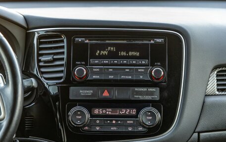 Mitsubishi Outlander III рестайлинг 3, 2014 год, 1 568 000 рублей, 20 фотография