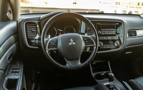 Mitsubishi Outlander III рестайлинг 3, 2014 год, 1 568 000 рублей, 13 фотография