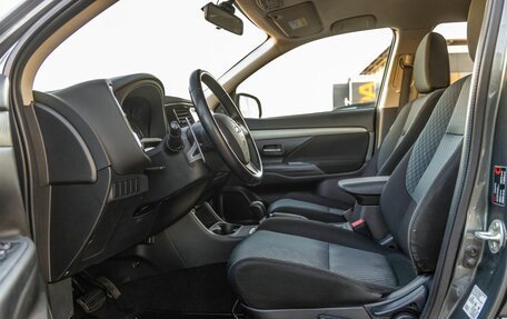 Mitsubishi Outlander III рестайлинг 3, 2014 год, 1 568 000 рублей, 27 фотография