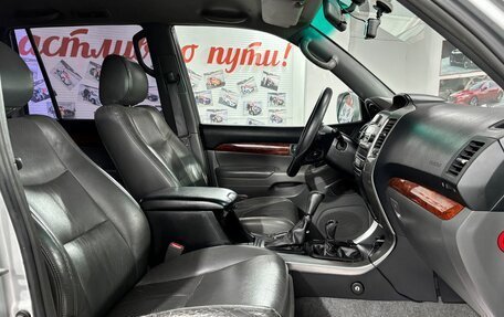 Toyota Land Cruiser Prado 120 рестайлинг, 2004 год, 1 235 000 рублей, 13 фотография