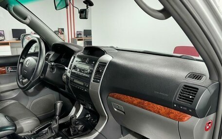 Toyota Land Cruiser Prado 120 рестайлинг, 2004 год, 1 235 000 рублей, 14 фотография