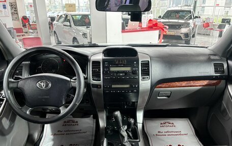 Toyota Land Cruiser Prado 120 рестайлинг, 2004 год, 1 235 000 рублей, 15 фотография