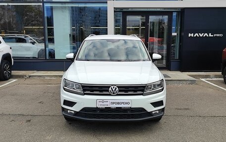 Volkswagen Tiguan II, 2018 год, 2 309 000 рублей, 2 фотография