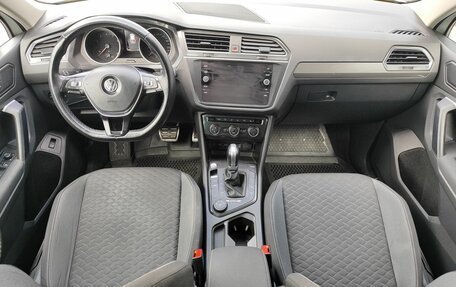 Volkswagen Tiguan II, 2018 год, 2 309 000 рублей, 10 фотография