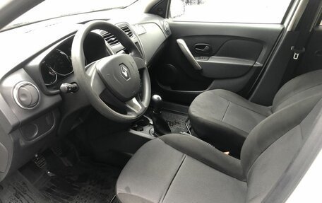 Renault Logan II, 2018 год, 673 000 рублей, 9 фотография
