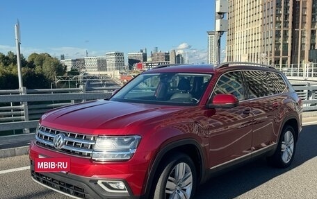 Volkswagen Teramont I, 2018 год, 2 850 000 рублей, 2 фотография