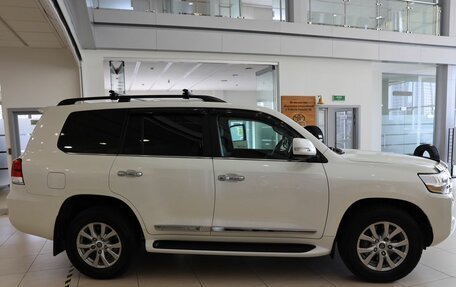 Toyota Land Cruiser 200, 2016 год, 7 500 000 рублей, 4 фотография