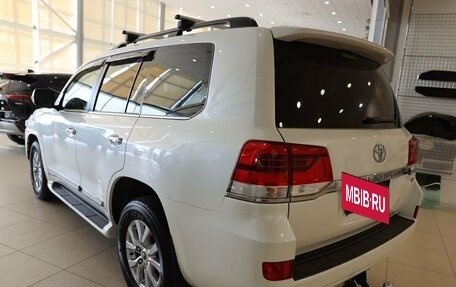 Toyota Land Cruiser 200, 2016 год, 7 500 000 рублей, 7 фотография