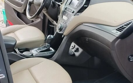 Hyundai Santa Fe III рестайлинг, 2016 год, 2 100 000 рублей, 13 фотография