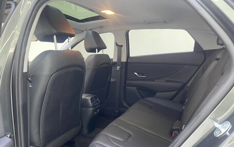 Hyundai Elantra, 2022 год, 1 180 000 рублей, 12 фотография