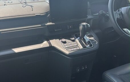 Honda Stepwgn, 2022 год, 2 800 000 рублей, 27 фотография