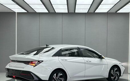 Hyundai Elantra, 2022 год, 1 160 000 рублей, 4 фотография
