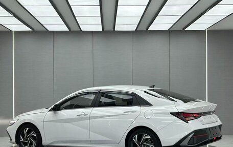Hyundai Elantra, 2022 год, 1 160 000 рублей, 5 фотография