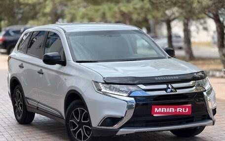 Mitsubishi Outlander III рестайлинг 3, 2017 год, 1 650 000 рублей, 1 фотография