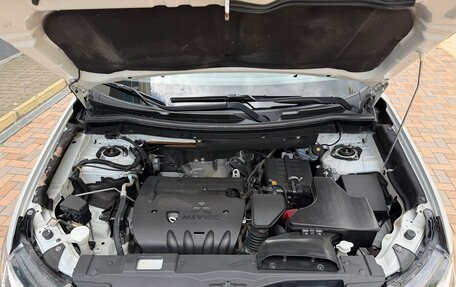 Mitsubishi Outlander III рестайлинг 3, 2017 год, 1 650 000 рублей, 28 фотография