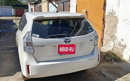 Toyota Prius Alpha I (ZVW40/41), 2013 год, 1 225 000 рублей, 2 фотография