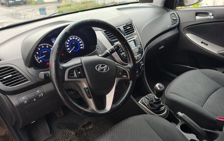 Hyundai Solaris II рестайлинг, 2014 год, 680 000 рублей, 11 фотография