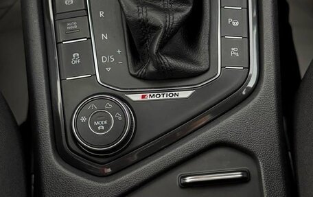 Volkswagen Tiguan II, 2017 год, 1 970 000 рублей, 4 фотография