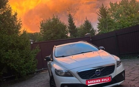 Volvo V40 Cross Country I, 2014 год, 1 400 000 рублей, 4 фотография