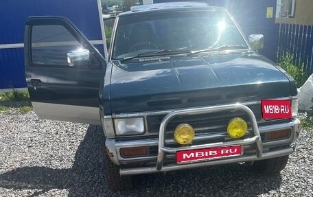 Nissan Terrano II рестайлинг, 1995 год, 314 000 рублей, 1 фотография