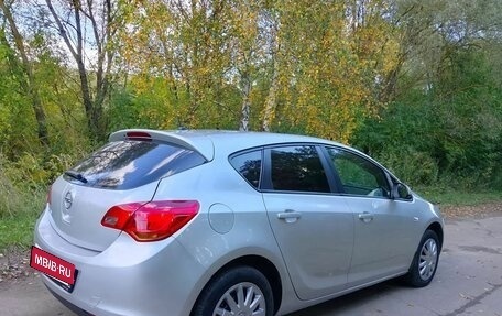 Opel Astra J, 2010 год, 530 000 рублей, 1 фотография
